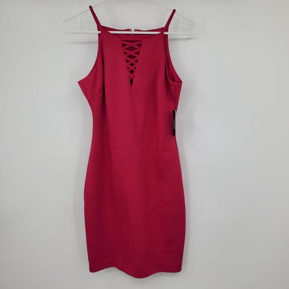 NWT Guess Berry Colored Women's Sleeveless Cutout Front Dress Size 2 - Picture 1 of 9